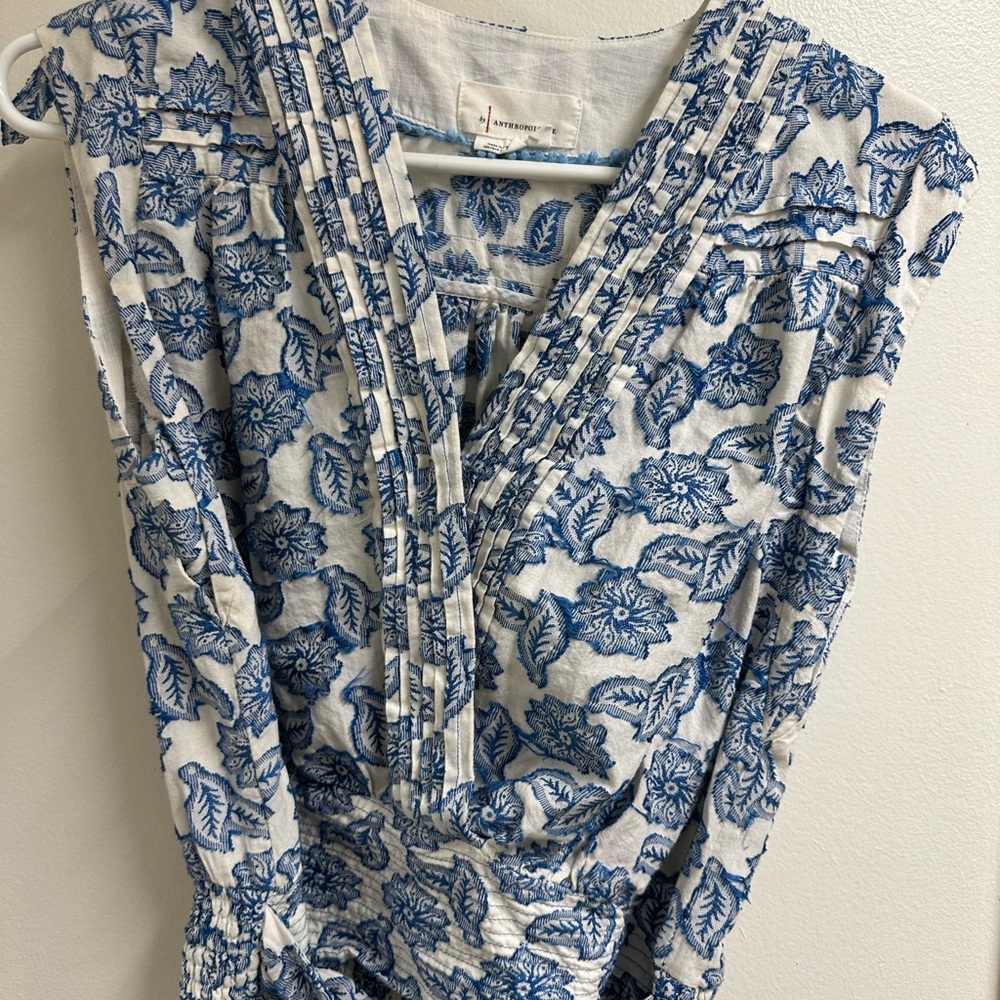 Anthropologie Ivory and Blue Textured Top
